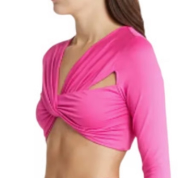 Area Stars Hot Pink Criss Crossed Crop Top Long
Sleeved Size XL - Picture 2 of 6